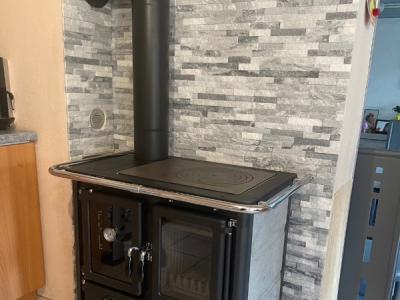 ROSETTA SINISTRA PIERRE.JPG